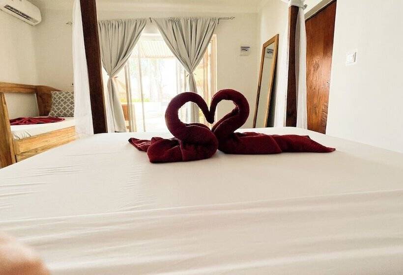 فندق Seashore Beach