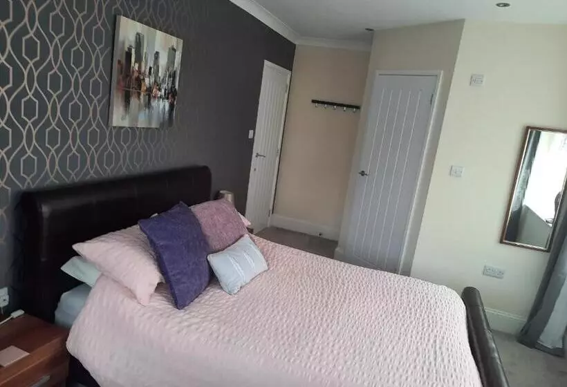 Majatalo Greenlands Guest House