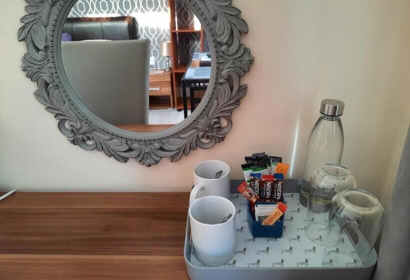 膳宿费 Greenlands Guest House