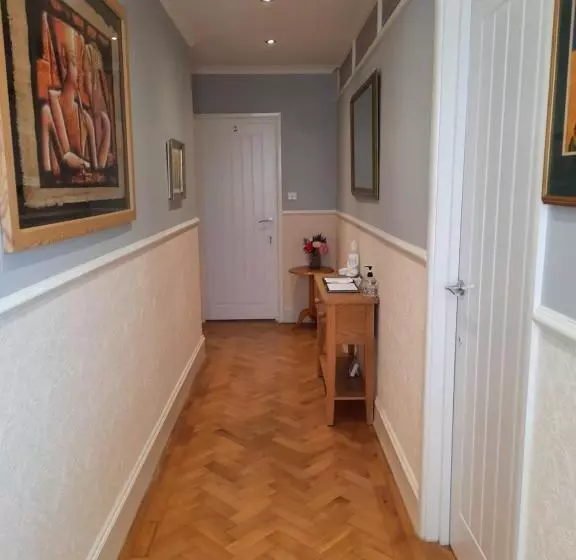 Majatalo Greenlands Guest House