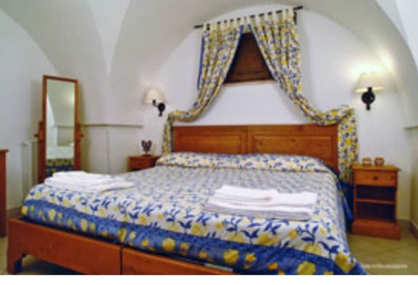 פנסיון Room In B&b   Spacious Quadruple Room In Ancient Masseria Near The Sea In A Quiet Olive Trees