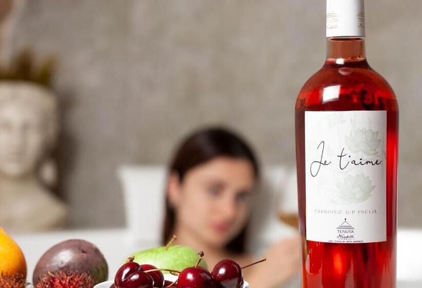 تختخواب و صبحانه Je T Aime Luxury Suite And Relax