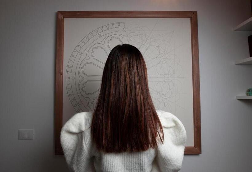 تختخواب و صبحانه Je T Aime Luxury Suite And Relax