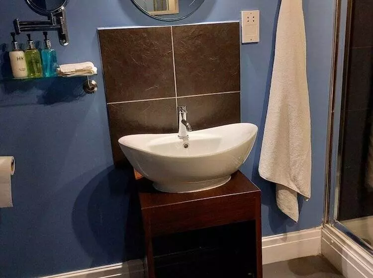 Aamiaismajoitus (B&B) Patricks Boathouse