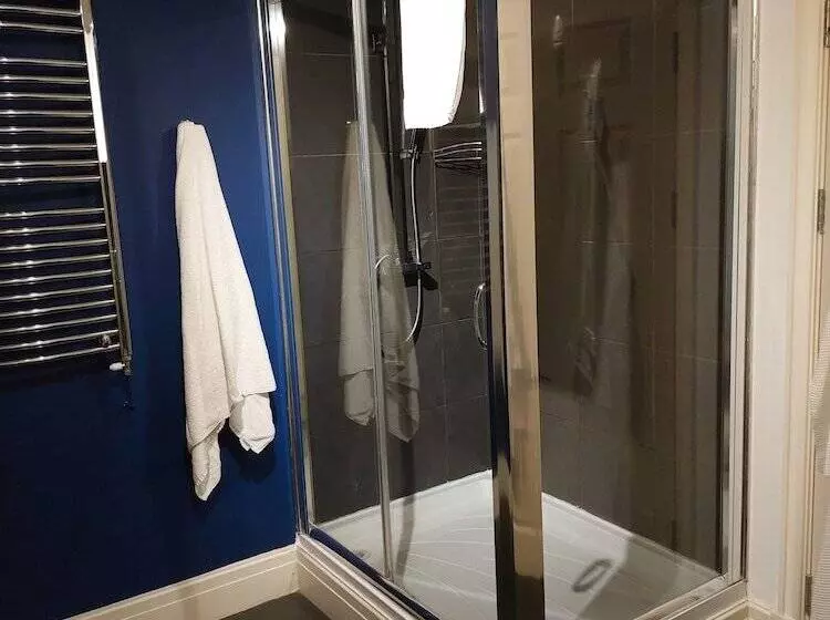 Aamiaismajoitus (B&B) Patricks Boathouse