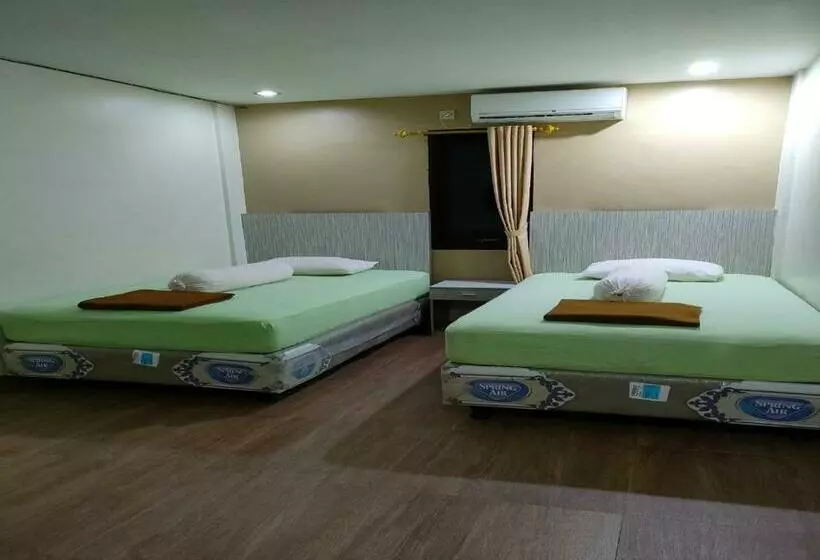 ペンション Penginapan Anak Raja  Palangkaraya