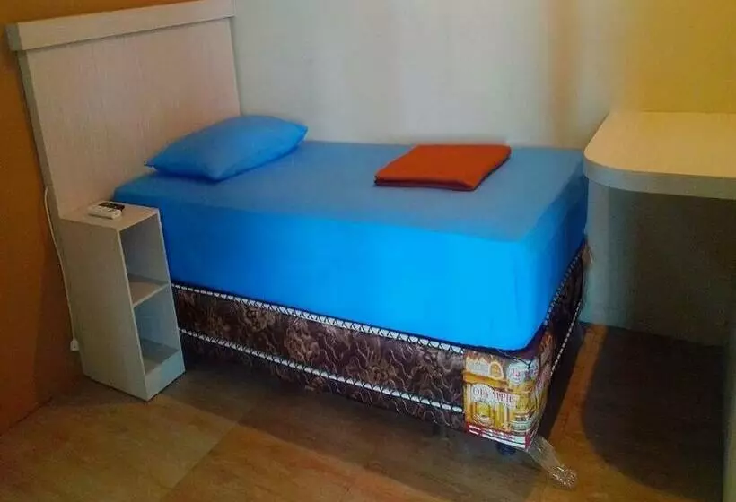 ペンション Penginapan Anak Raja  Palangkaraya