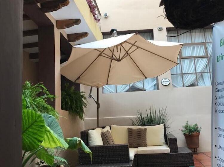 هتل Casa De Las Escaleras