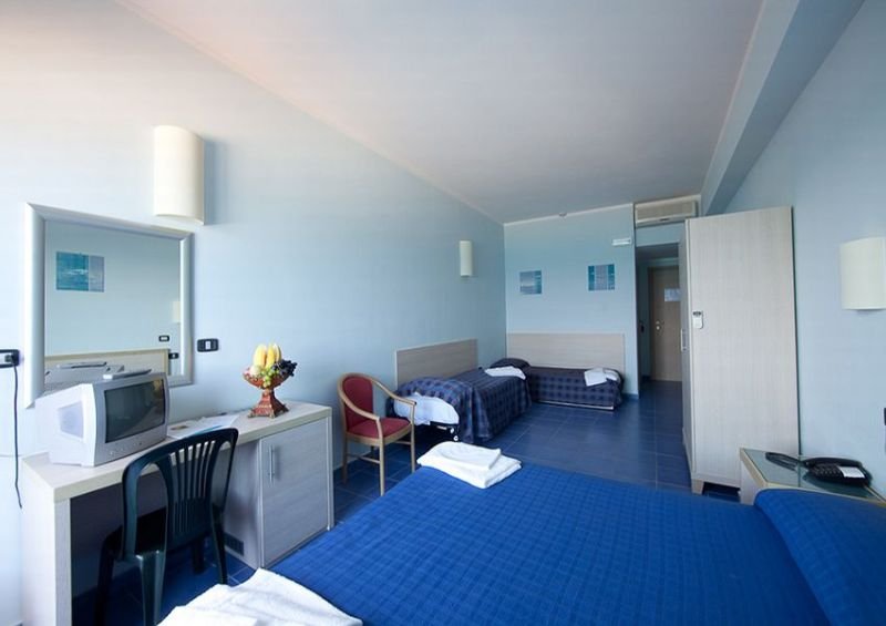 Отель Club Esse Costa dello Ionio