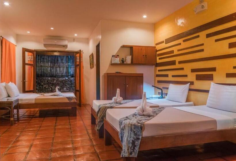 Hotel Acacia Tree Garden