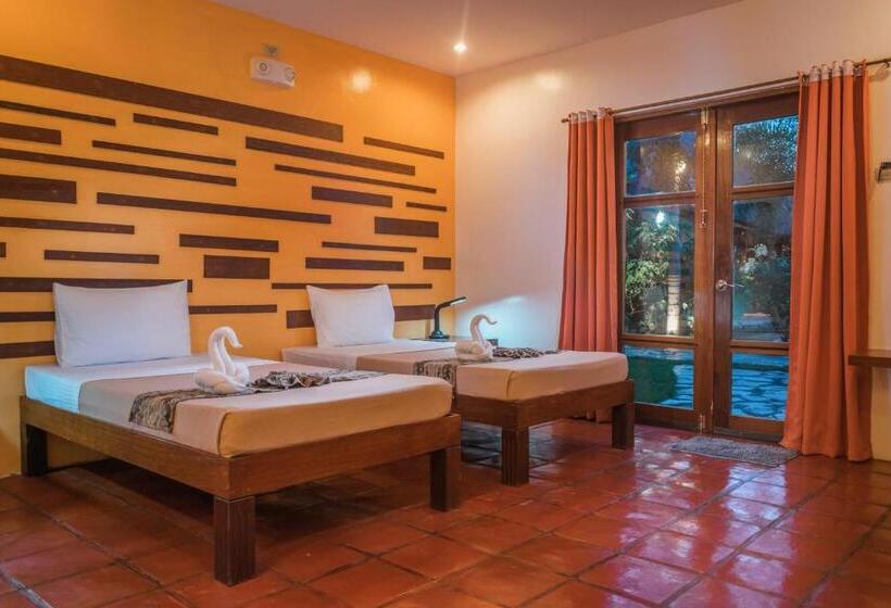 Hotel Acacia Tree Garden