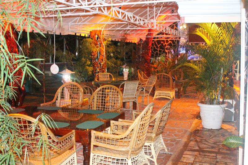 בית מלון כפרי Deep Forest Garden