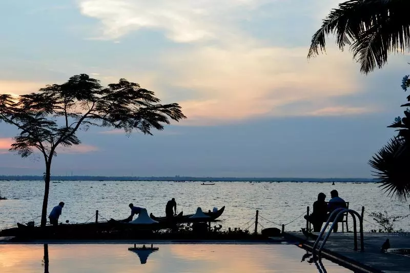 בית מלון כפרי Deshadan Backwater Resort The Best Sunrise View