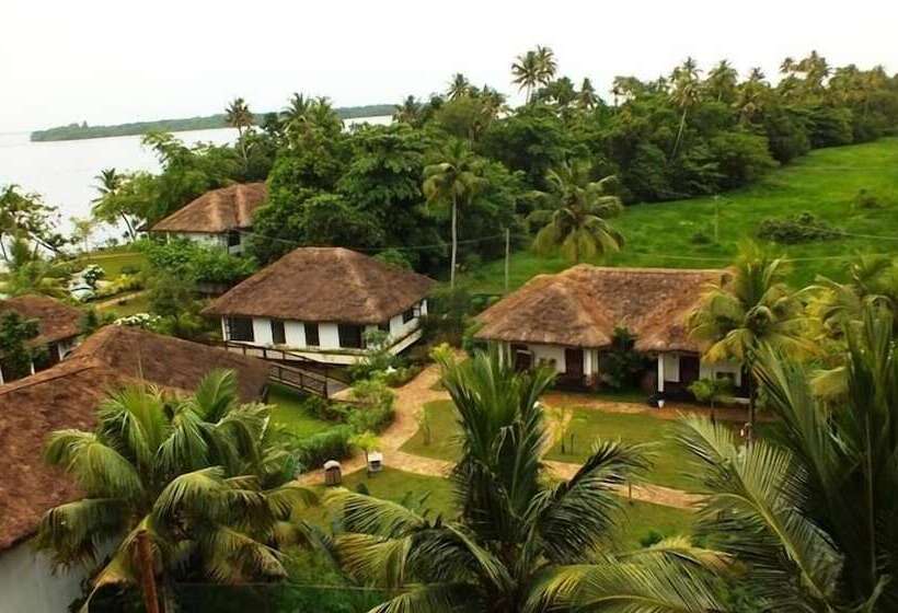 فندق Deshadan Backwater Resort   The Best Sunrise View