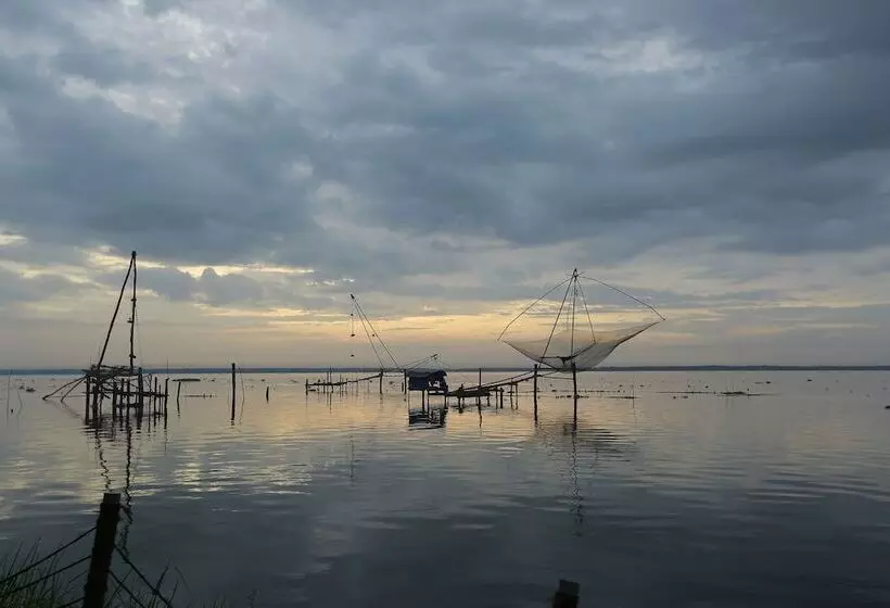 בית מלון כפרי Deshadan Backwater Resort The Best Sunrise View