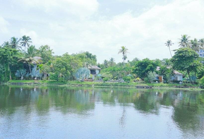 فندق Deshadan Backwater Resort   The Best Sunrise View