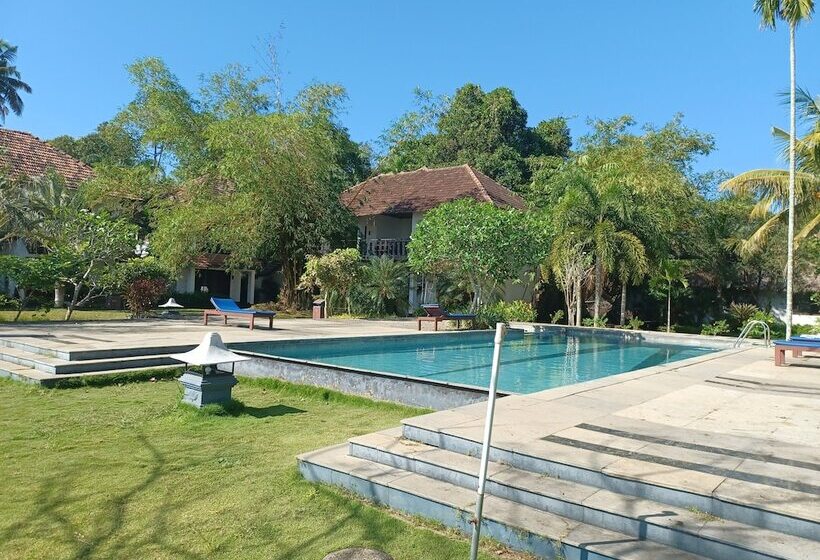 فندق Deshadan Backwater Resort   The Best Sunrise View