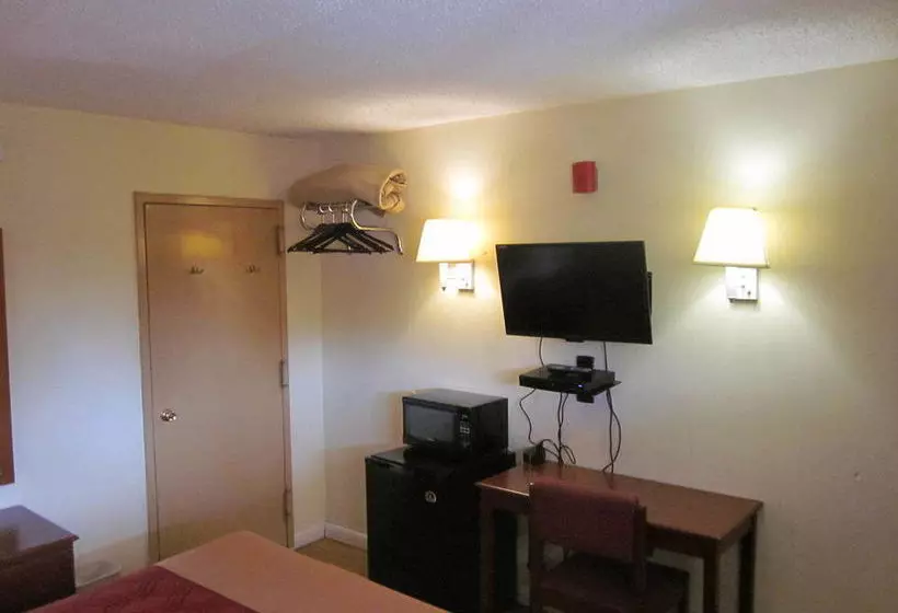 Отель Econo Lodge Fort Lee