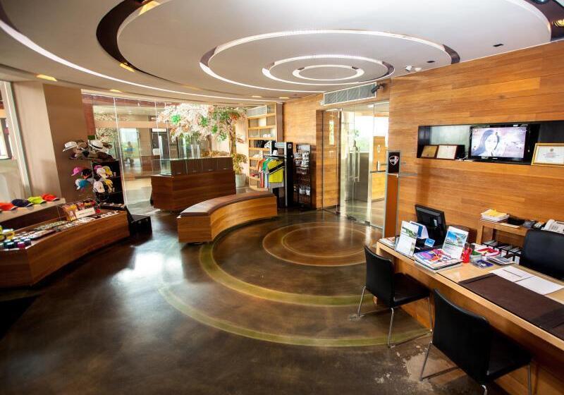 فندق Mountain Creek Golf Resort & Residences