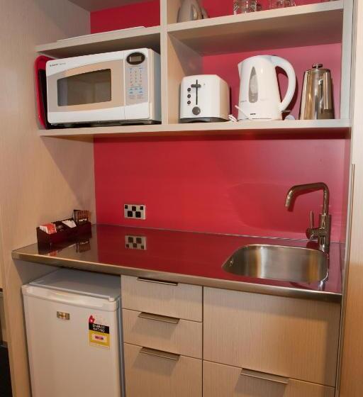 Navigate Seaside Hotel & Apartments