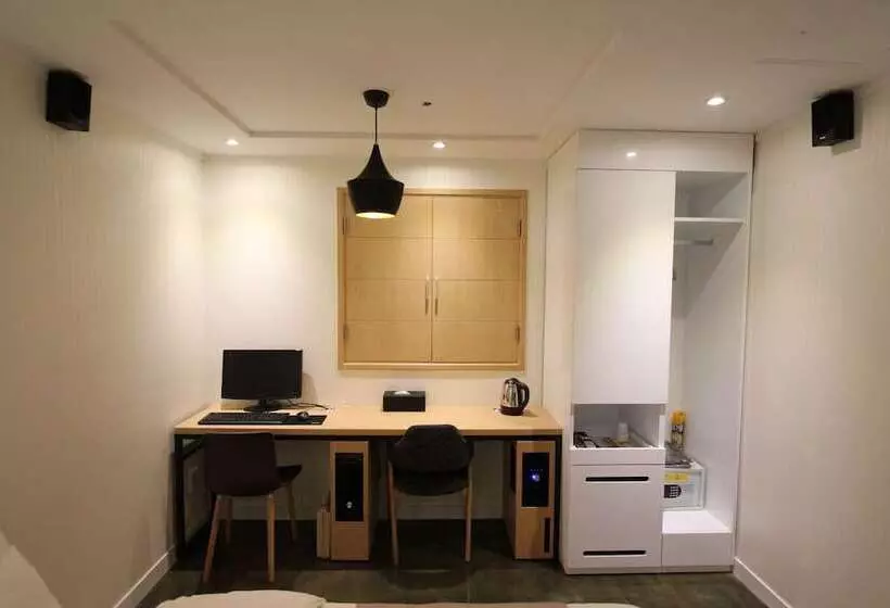 בית מלון כפרי Nox Boutique