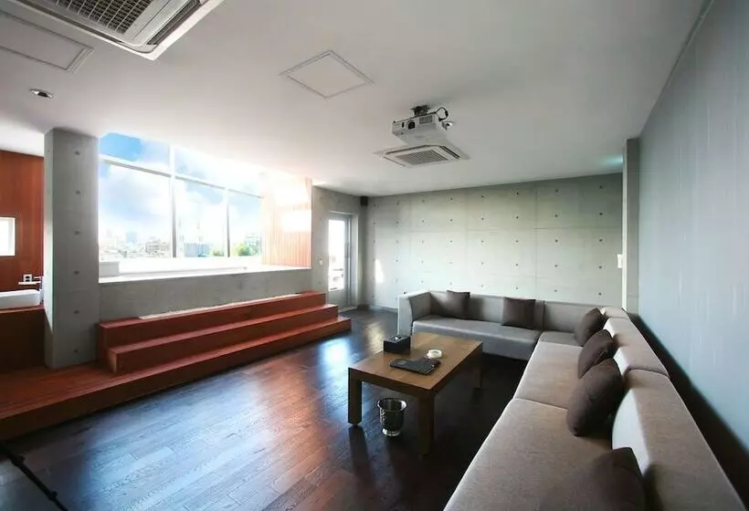 בית מלון כפרי Nox Boutique