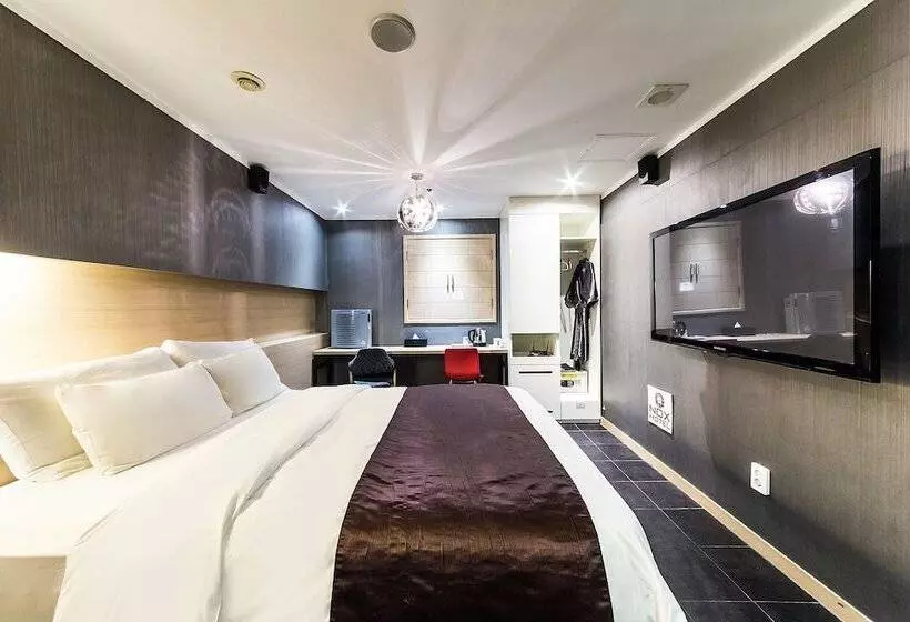 בית מלון כפרי Nox Boutique