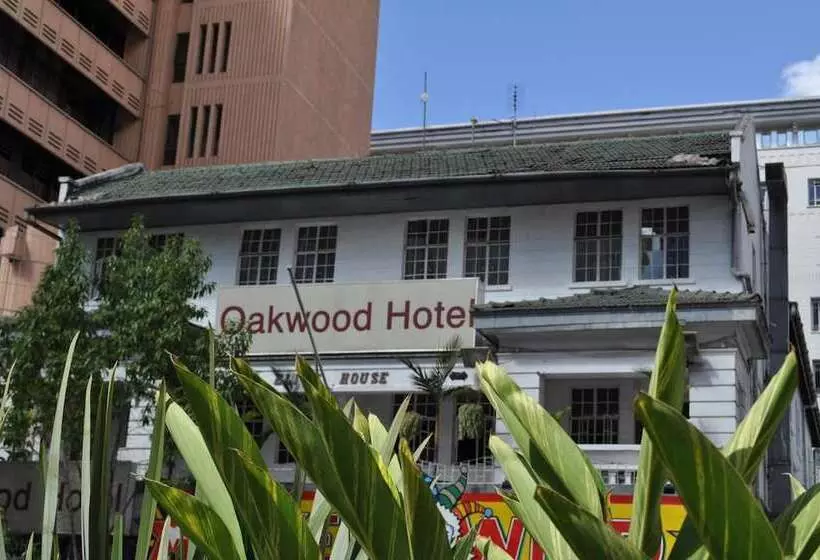 هتل The Oakwood