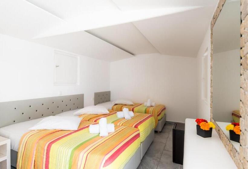 Hotel Paradise Beach Resort