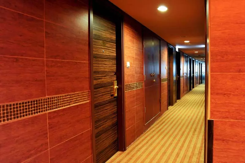 هتل Ramada Hong Kong Grand