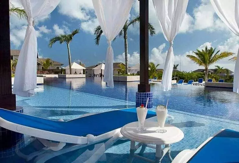 هتل Royalton Cayo Santa María - Adults Only