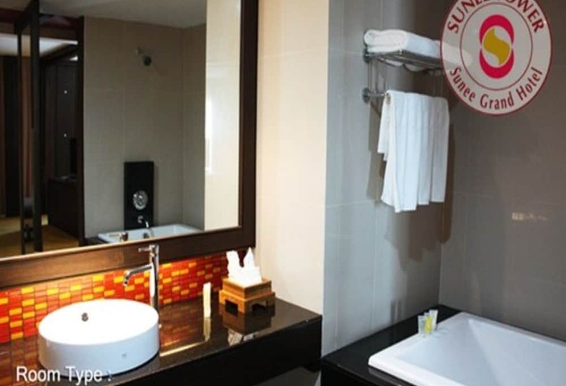 Hotel Sunee Grand