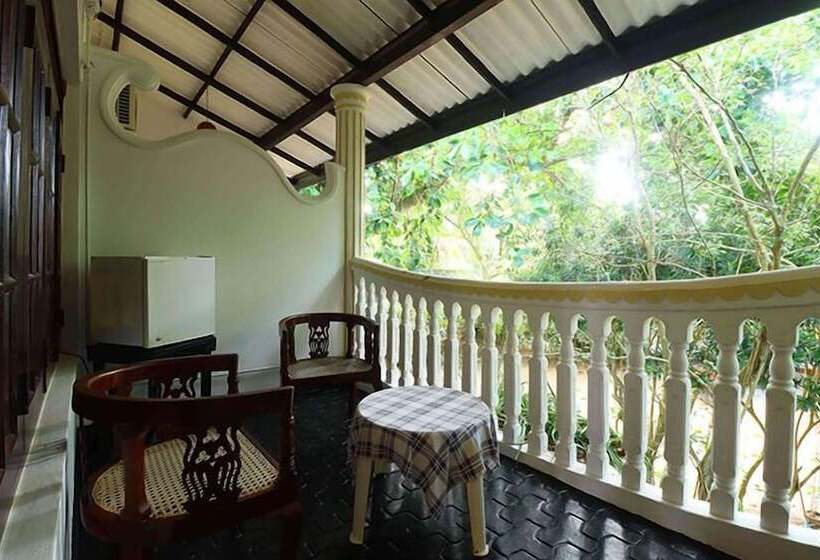 ホテル Susantha Garden