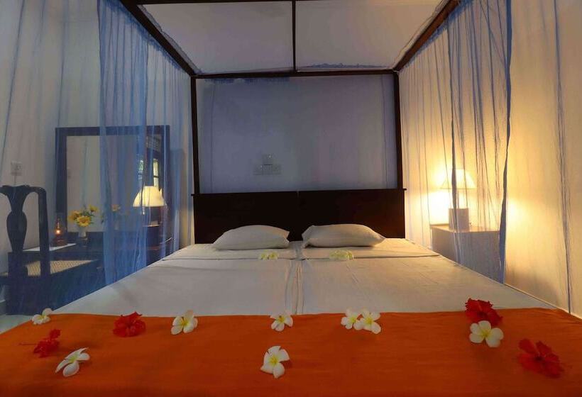 ホテル Susantha Garden