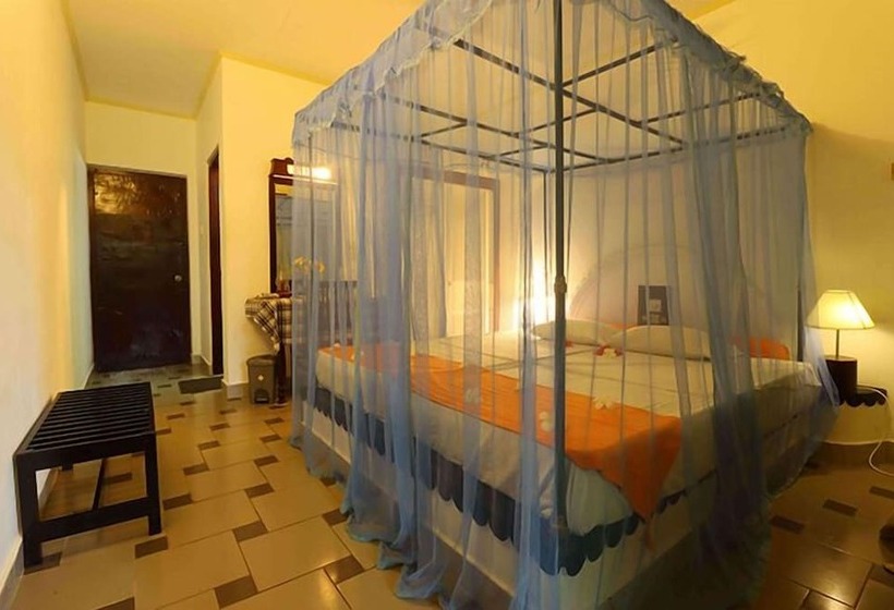 ホテル Susantha Garden