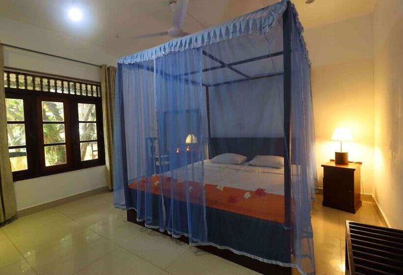 ホテル Susantha Garden