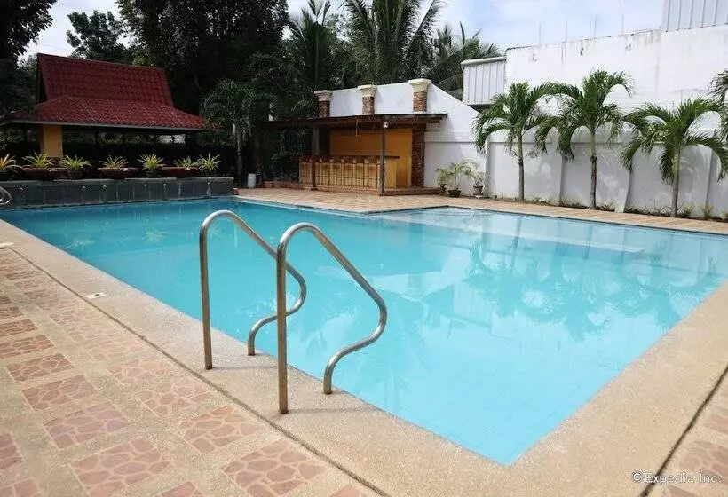 هتل Villa Manuel Tourist Inn