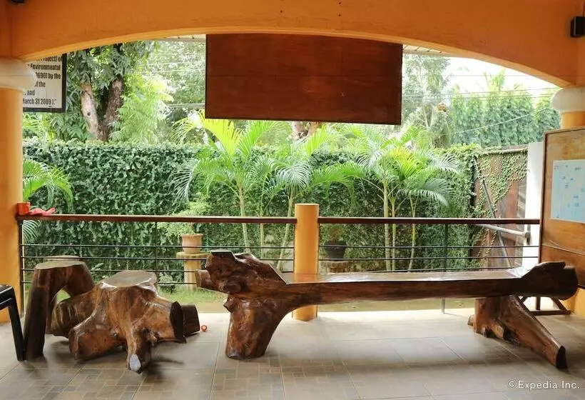 هتل Villa Manuel Tourist Inn