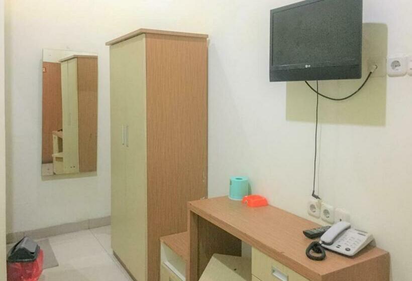 בית מלון כפרי Denpasar Parepare