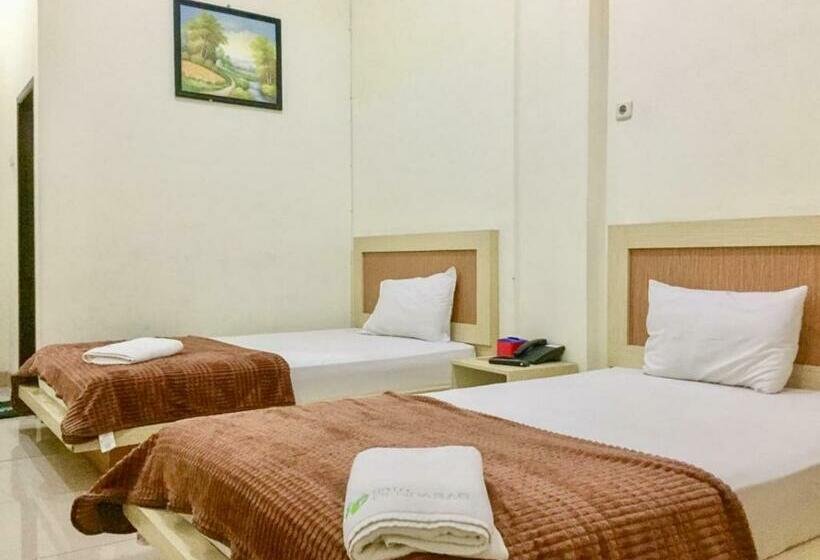 בית מלון כפרי Denpasar Parepare