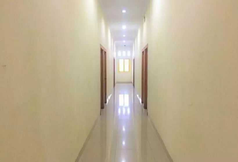 ホテル Denpasar Parepare