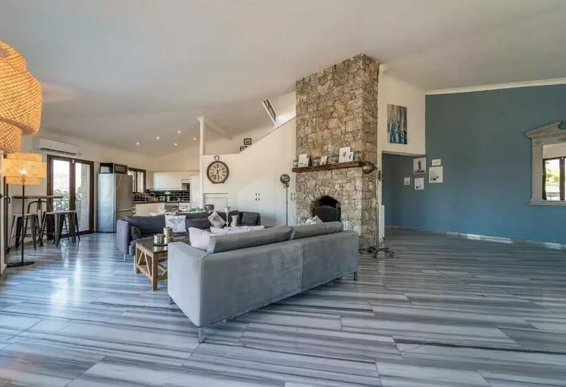 Massi Villa