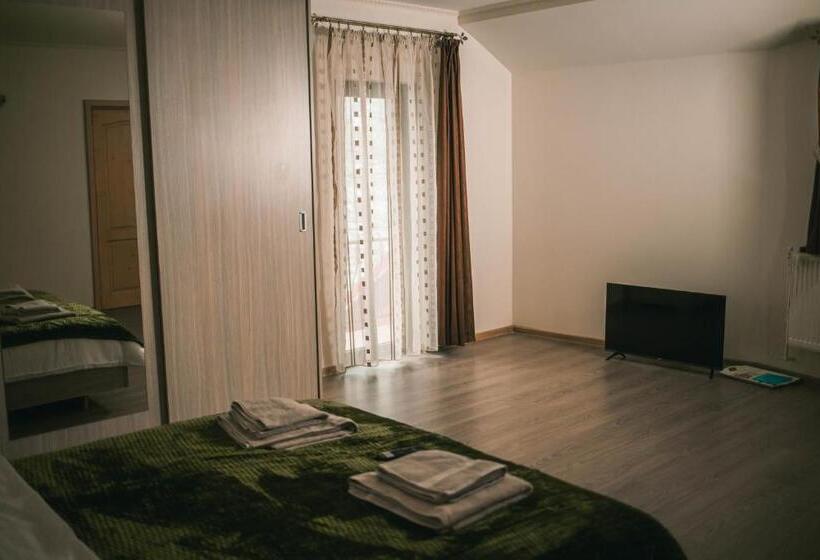 פנסיון Casa Ana