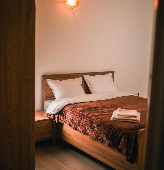 פנסיון Casa Ana