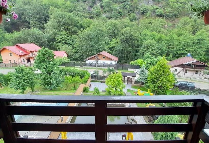 פנסיון Casa Ana