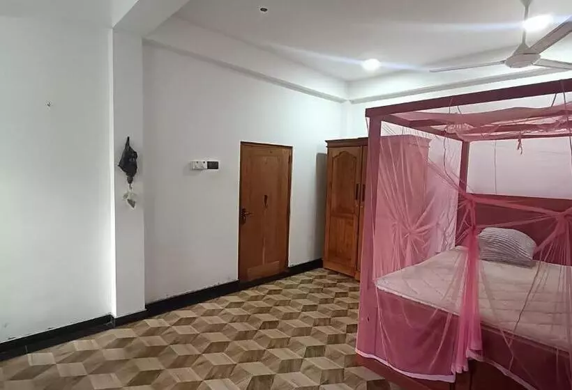 پانسیون Kirala Garden Resort