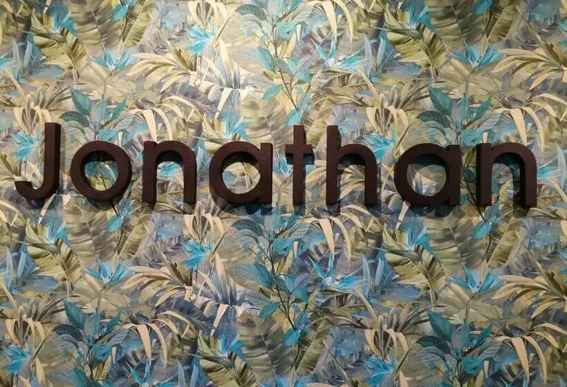 ベッドアンドブレックファースト Jonathan Bed&pizza