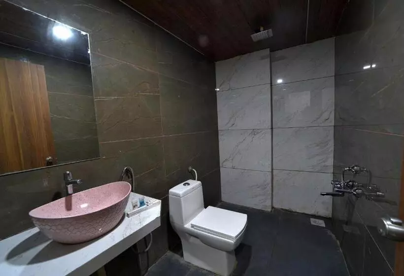 Hotel Jurkis Kolhapur