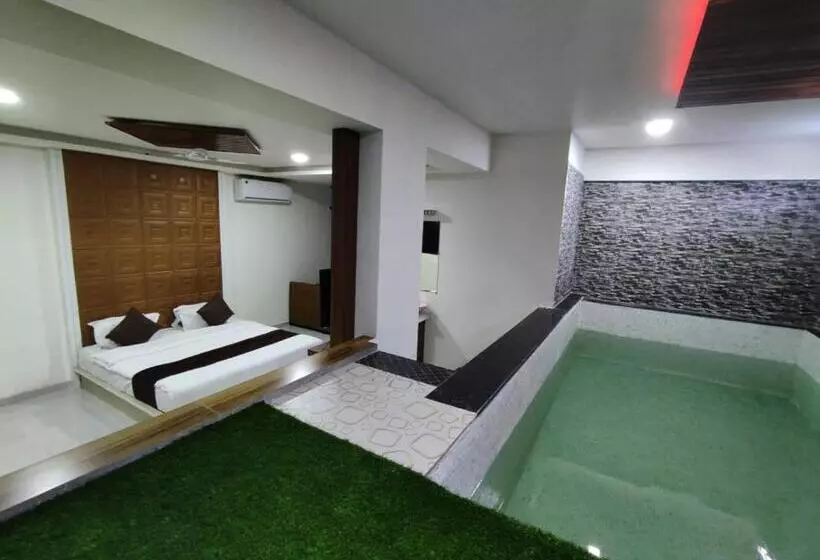 Hotel Jurkis Kolhapur