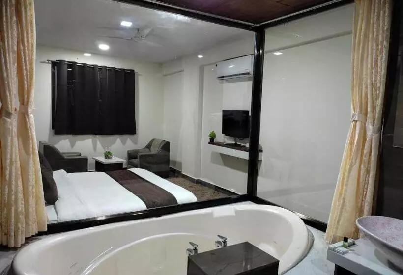 Hotel Jurkis Kolhapur